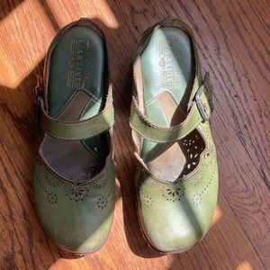 L’Artiste Spring Step green clog Mary Jane shoes